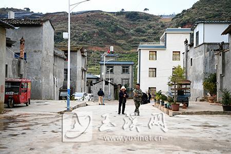 鸟语花香、干净整洁的居住环境，让老凹田村民充满幸福感。 玉溪日报记者 李冉 摄