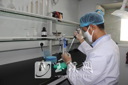 苗林通过检验鉴定工作,为侦查破案提供线索和证据。