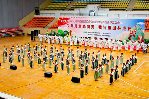 新平:少年儿童心向党 我与祖国共成长.jpg 新平:少年儿童心向党 我与祖国共成长.jpg