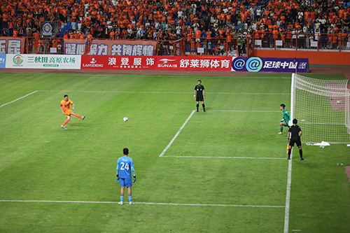 云南玉昆队点球对决不敌天津津门虎队.jpg 云南玉昆队点球对决不敌天津津门虎队.jpg