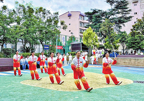 社区运动会活力十足受欢迎.jpg 社区运动会活力十足受欢迎.jpg