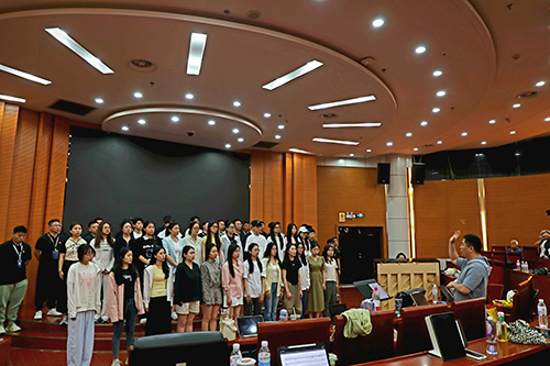 “7·17同升国旗·同唱国歌”暨主题文艺演出筹备有序.jpg “7·17同升国旗·同唱国歌”暨主题文艺演出筹备有序.jpg