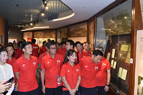 香港明星足球队·玉昆足球嘉年华举行.jpg 香港明星足球队·玉昆足球嘉年华举行.jpg