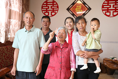 “刘浩加油!”.jpg “刘浩加油!”.jpg