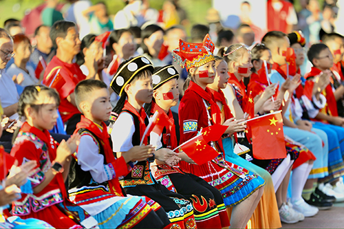 玉溪人民为刘浩夺金加油助威.jpg 玉溪人民为刘浩夺金加油助威.jpg