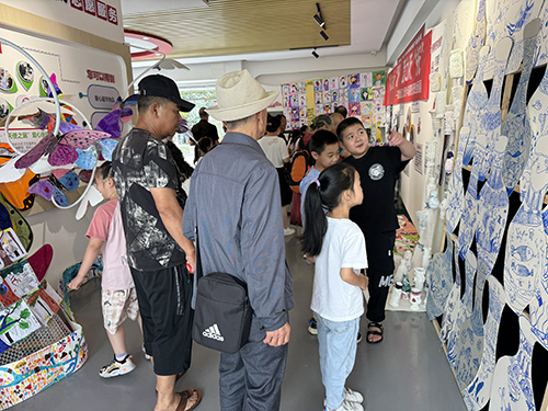 妙笔绘画卷 童心齐绽放.jpg 妙笔绘画卷 童心齐绽放.jpg