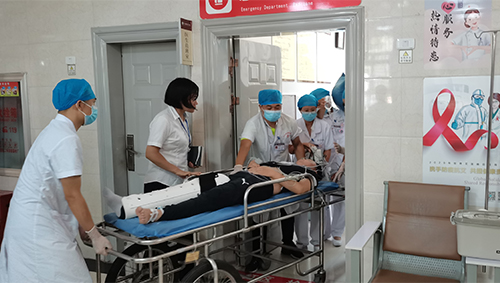 急救演练护航生命.jpg 急救演练护航生命.jpg