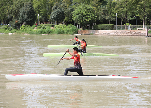 以爱作桨 助力学生奔赴梦想的星辰大海2.jpg 以爱作桨 助力学生奔赴梦想的星辰大海2.jpg
