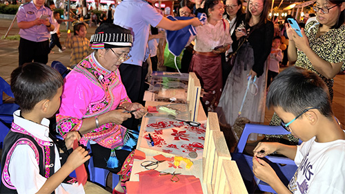 乐享中秋.jpg 乐享中秋.jpg