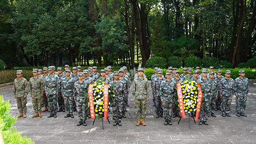 缅怀革命先烈 传承红色精神.jpg 缅怀革命先烈 传承红色精神.jpg