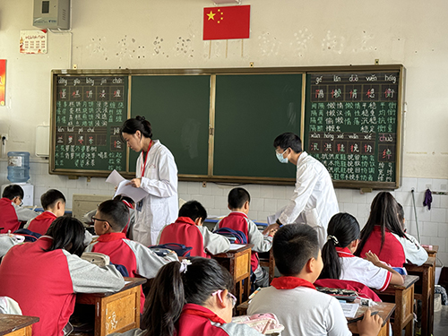 中小学开展学生心理健康测评.jpg 中小学开展学生心理健康测评.jpg