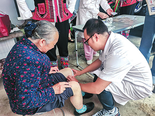 尊老爱老 传递温暖.jpg 尊老爱老 传递温暖.jpg