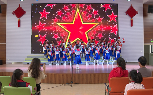 童声唱红歌 传递爱国情.jpg