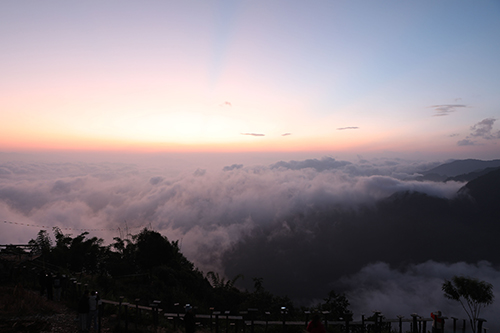 哀牢山云海美如画.jpg 哀牢山云海美如画.jpg