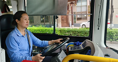 当好城市“摆渡人”用心温暖一座城.jpg 当好城市“摆渡人”用心温暖一座城.jpg