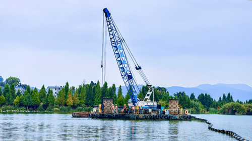 新技术点亮星云湖生态修复之路.jpg 新技术点亮星云湖生态修复之路.jpg