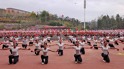 玉溪师院运动会燃情冬日.jpg 玉溪师院运动会燃情冬日.jpg