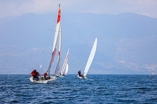 大学生帆船邀请赛在澄江开赛.jpg 大学生帆船邀请赛在澄江开赛.jpg