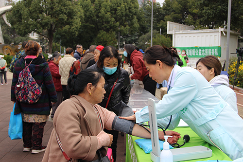 红塔区开展新时代文明实践集中示范活动.jpg 红塔区开展新时代文明实践集中示范活动.jpg