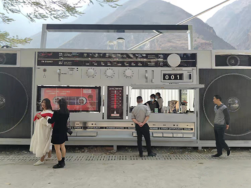 江风轻拂,咖啡与艺术一样回味悠长.jpg 江风轻拂,咖啡与艺术一样回味悠长.jpg