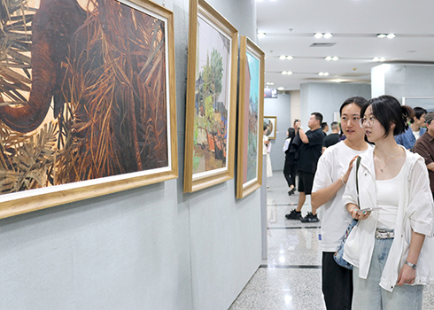 “山乡和韵——2025年玉溪市美术特展”开展