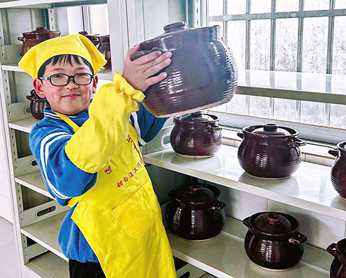 少年巧手传承家乡味.jpg 少年巧手传承家乡味.jpg