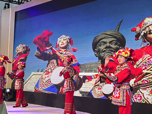 来玉溪开启诗意栖居的浪漫之约.jpg 来玉溪开启诗意栖居的浪漫之约.jpg