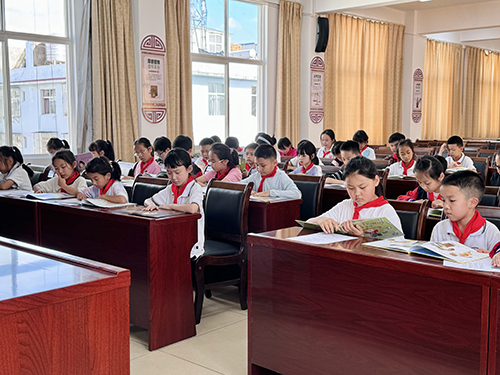 “书香润童心阅读伴成长”全民阅读活动举办.jpg “书香润童心阅读伴成长”全民阅读活动举办.jpg