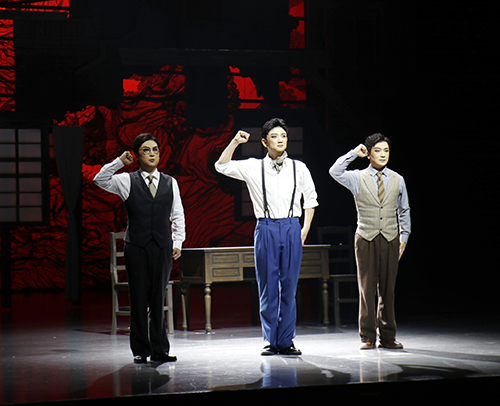 大型原创现代花灯戏《聂耳》成功首演.jpg 大型原创现代花灯戏《聂耳》成功首演.jpg