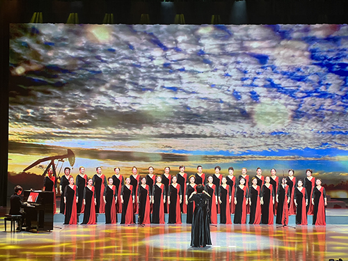 玉溪市老干部聂耳合唱团成立40周年文艺晚会举办.jpg 玉溪市老干部聂耳合唱团成立40周年文艺晚会举办.jpg