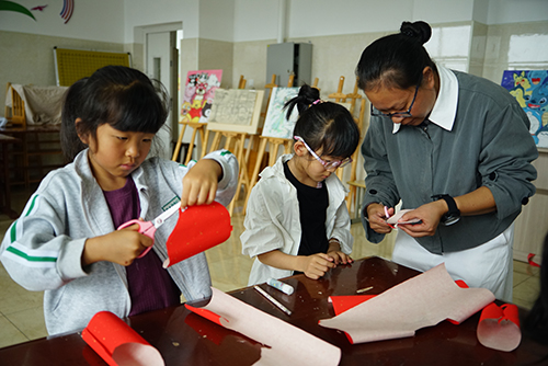 玉溪市暑假少儿文艺公益培训班落幕.jpg 玉溪市暑假少儿文艺公益培训班落幕.jpg