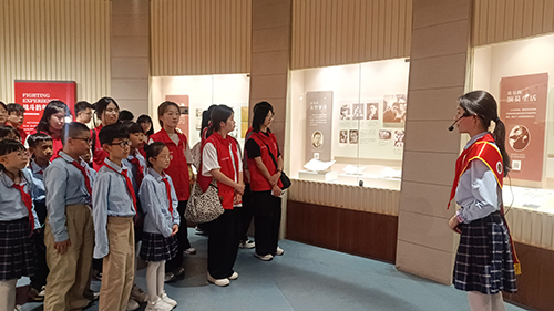 我市启动 “青少年党史学习月”活动.jpg 我市启动 “青少年党史学习月”活动.jpg