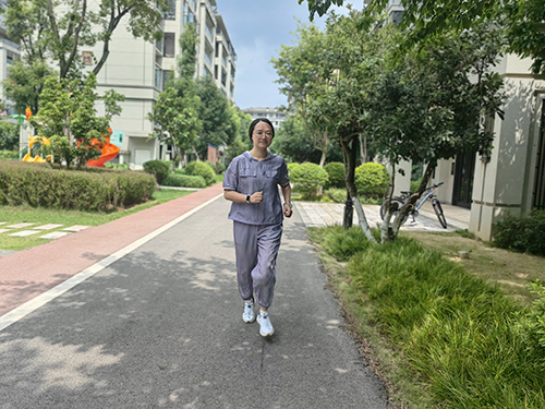 运动让我变得自律、自信、快乐.jpg 运动让我变得自律、自信、快乐.jpg