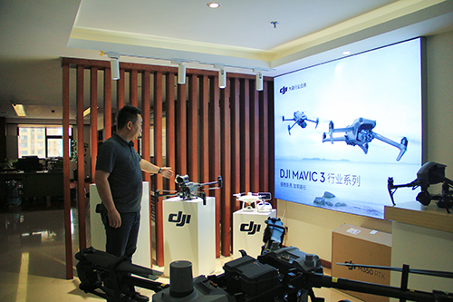 玉溪低空经济抢抓机遇蓄势高飞2.jpg 玉溪低空经济抢抓机遇蓄势高飞2.jpg