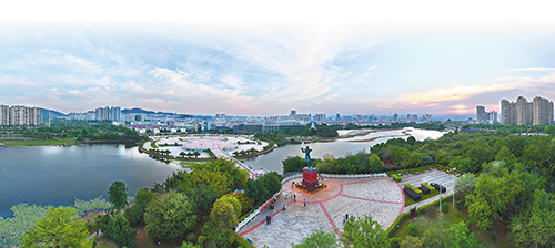 厚植家国情怀 凝聚奋进力量.jpg 厚植家国情怀 凝聚奋进力量.jpg