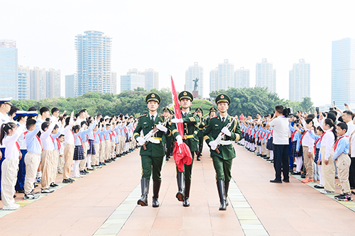 声声号角指引我们前进!前进!前进!进!3.jpg 声声号角指引我们前进!前进!前进!进!3.jpg
