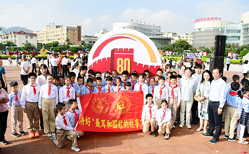 声声号角指引我们前进!前进!前进!进!5.jpg 声声号角指引我们前进!前进!前进!进!5.jpg