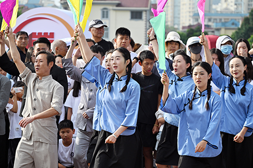 声声号角指引我们前进!前进!前进!进!6.jpg 声声号角指引我们前进!前进!前进!进!6.jpg
