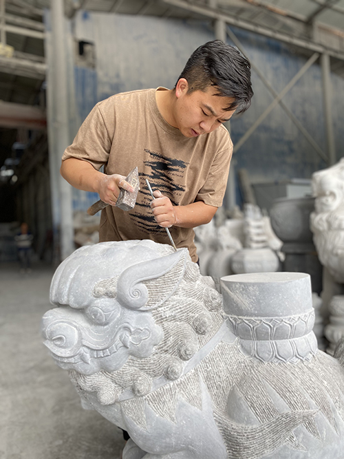 青石雕狮魂匠心守文脉1.jpg 青石雕狮魂匠心守文脉1.jpg
