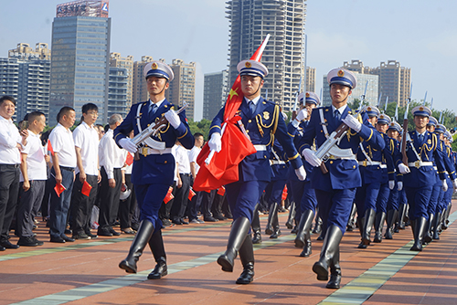 我市举办八一建军节“同升国旗·同唱国歌”活动.jpg 我市举办八一建军节“同升国旗·同唱国歌”活动.jpg