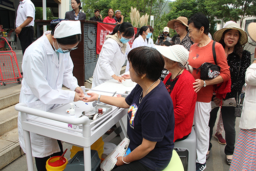 路居镇星屿海党群服务站和医务室揭牌运行.jpg 路居镇星屿海党群服务站和医务室揭牌运行.jpg