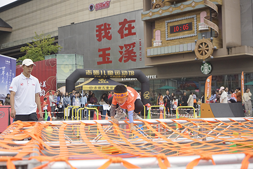 体育赛事进商圈 激发城市新活力.jpg 体育赛事进商圈 激发城市新活力.jpg